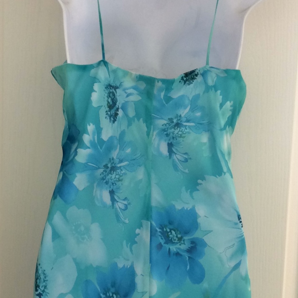 Dress - Picture 4 of 6